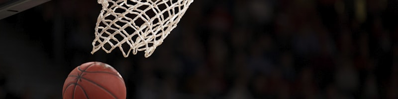篮球赛事直播精彩瞬间 - NBA季后赛激烈对抗镜头