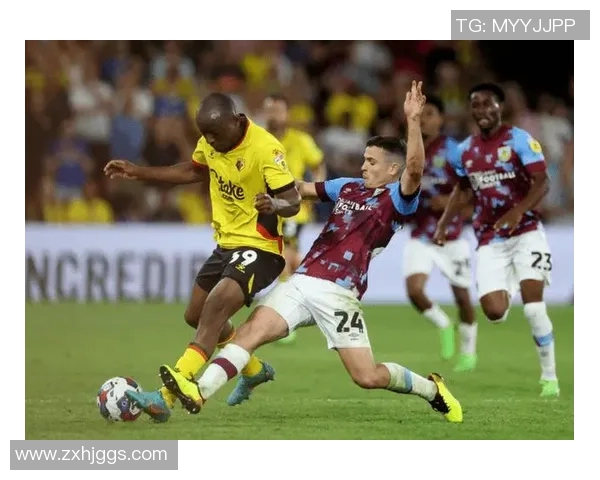 伯恩利对阵哈德斯的比赛结果分析与精彩瞬间回顾